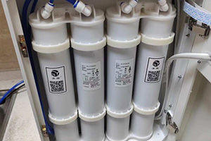 超純水機的哪些部件會影響其電導率?